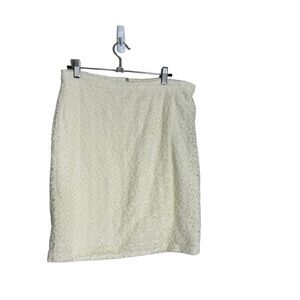 Barney’s New York NWT Cream Lace Skirt Medium